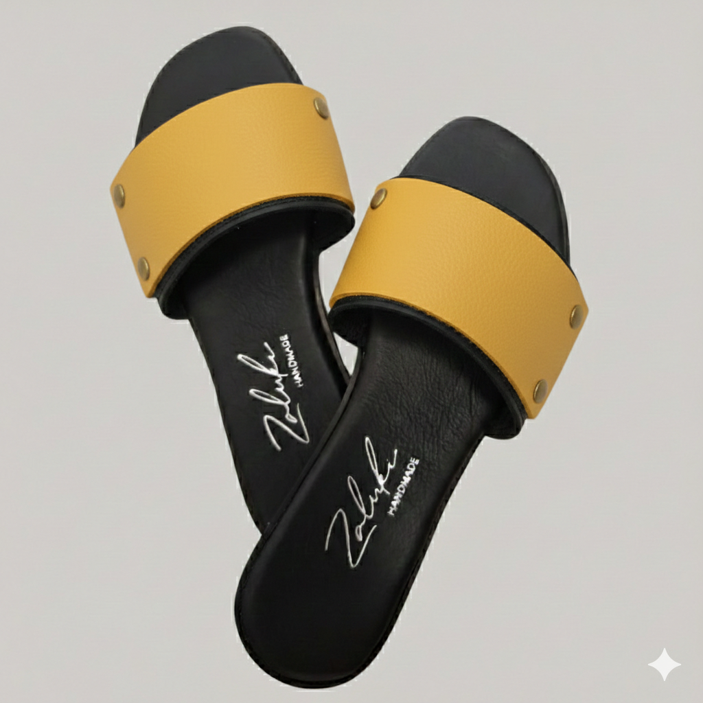 Interchangeable leather sandal
Premium leather switch sandal strap close up