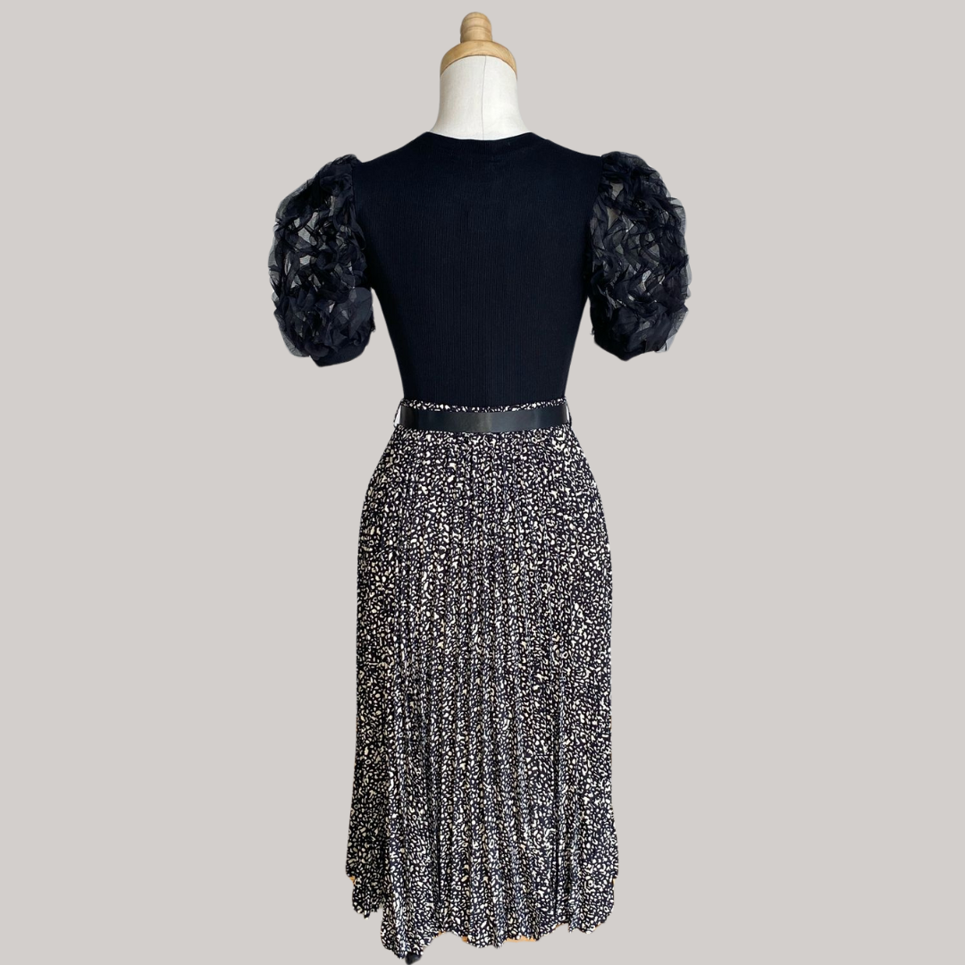 Frill T - Black