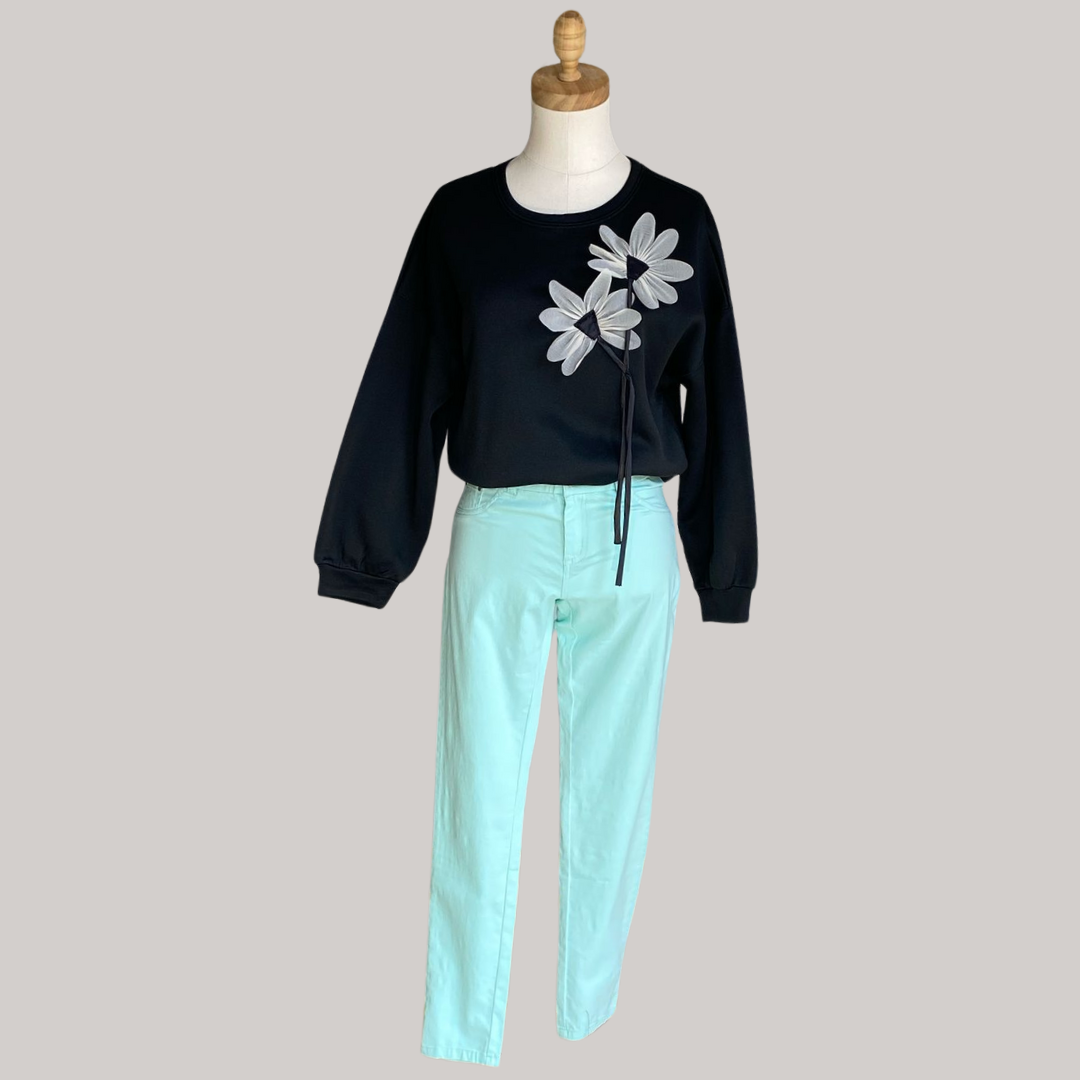 Elane 3D Flower Sweatshirt - Black