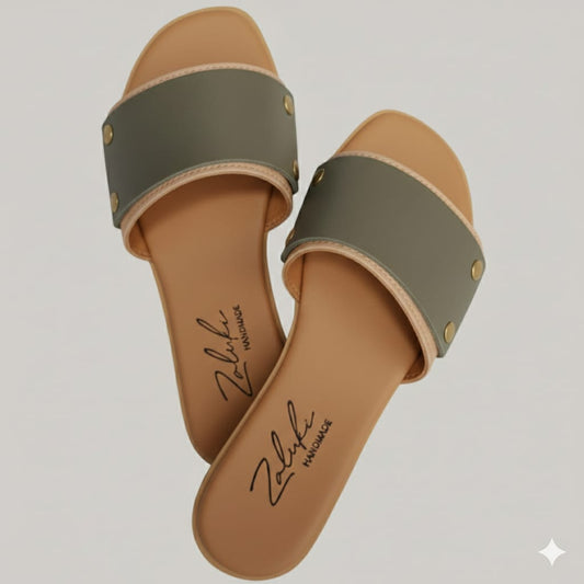 Interchangeable leather sandal
Premium leather switch sandal strap close up