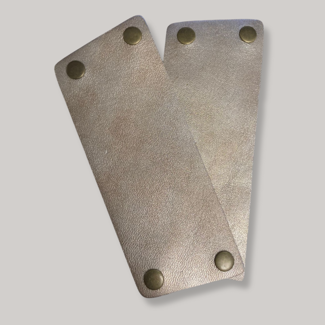 Interchangeable leather sandal
Premium leather switch sandal strap close up