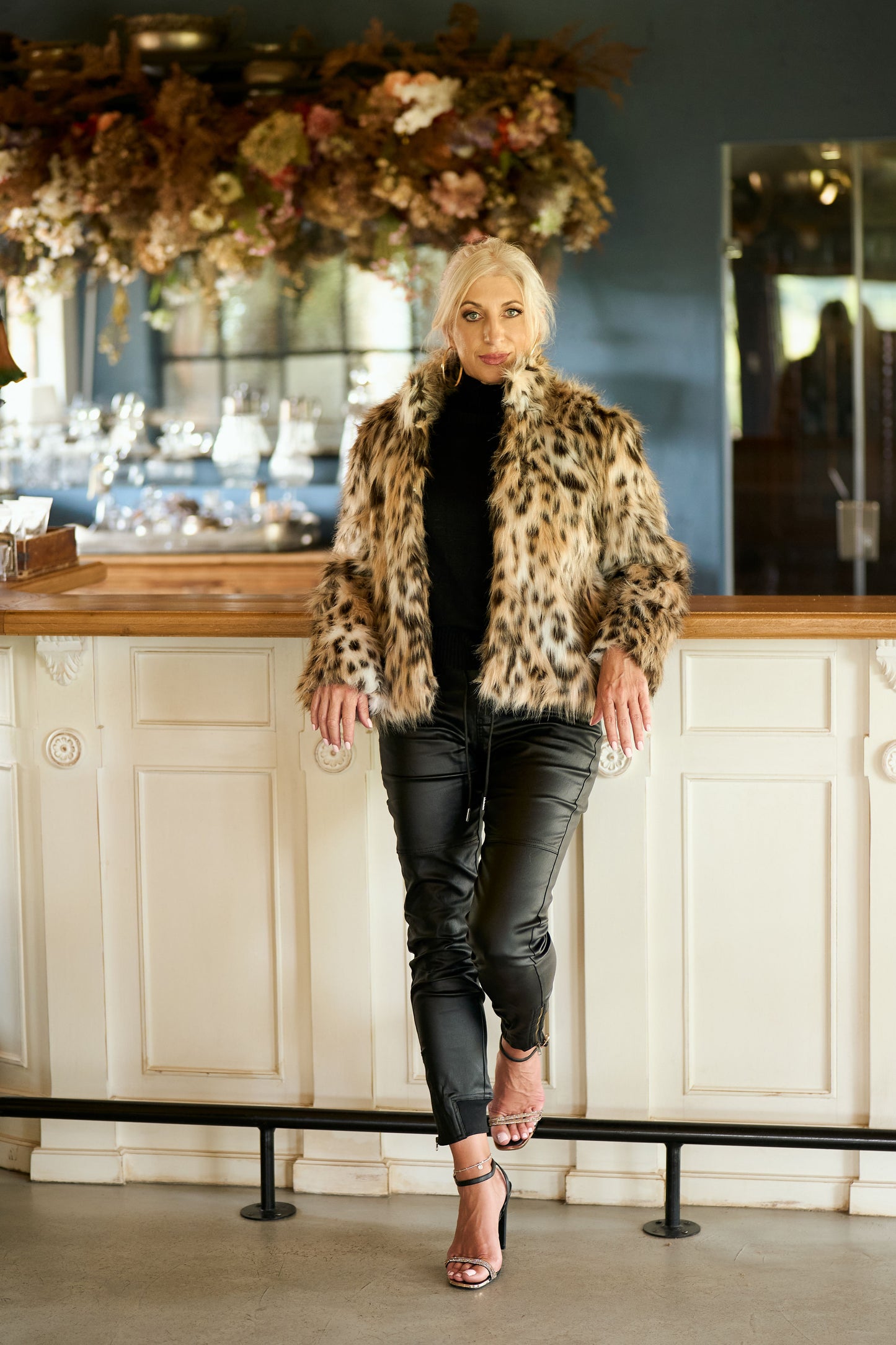 Leopard-print faux fur jacket 