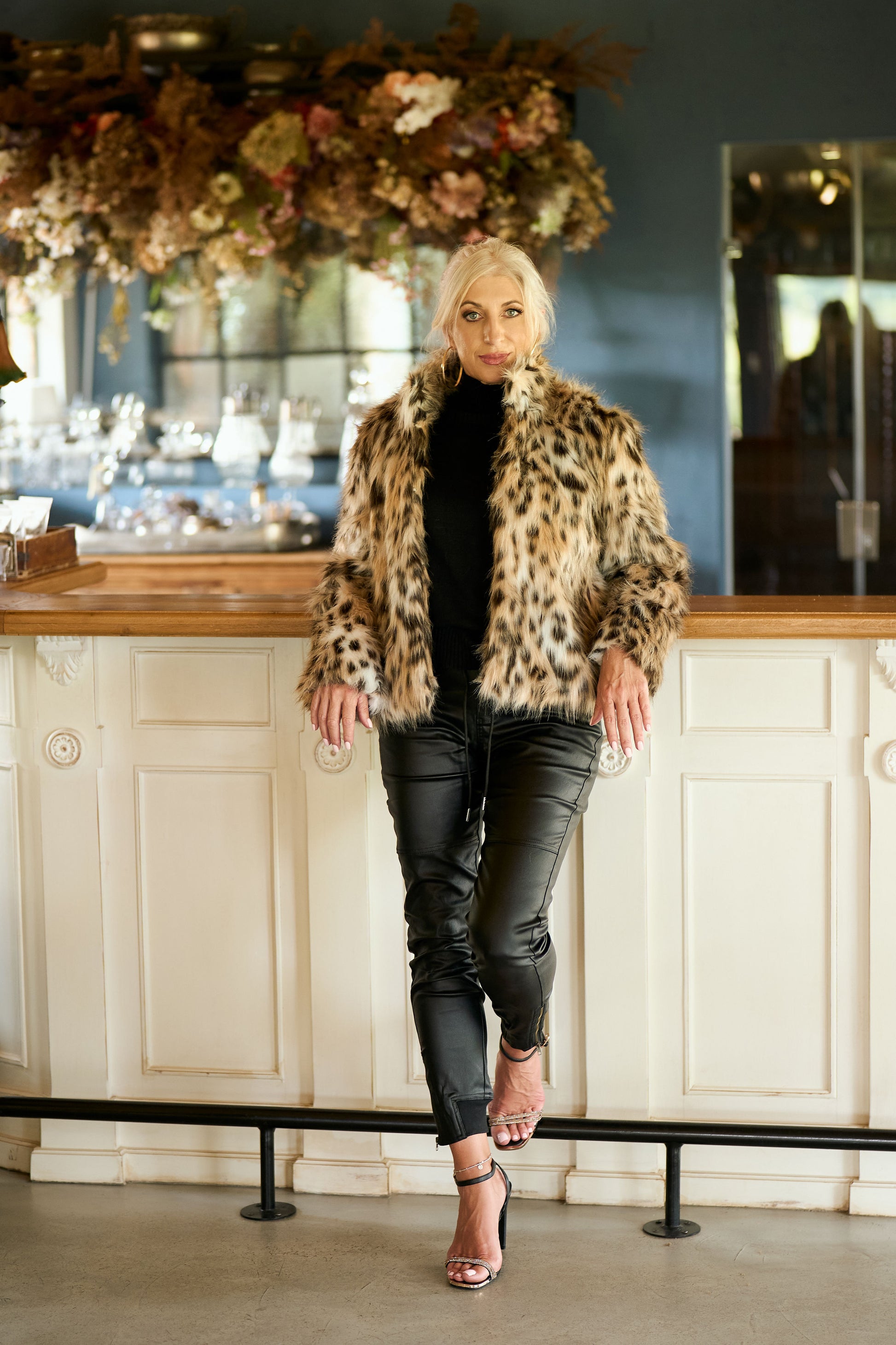 Leopard-print faux fur jacket 