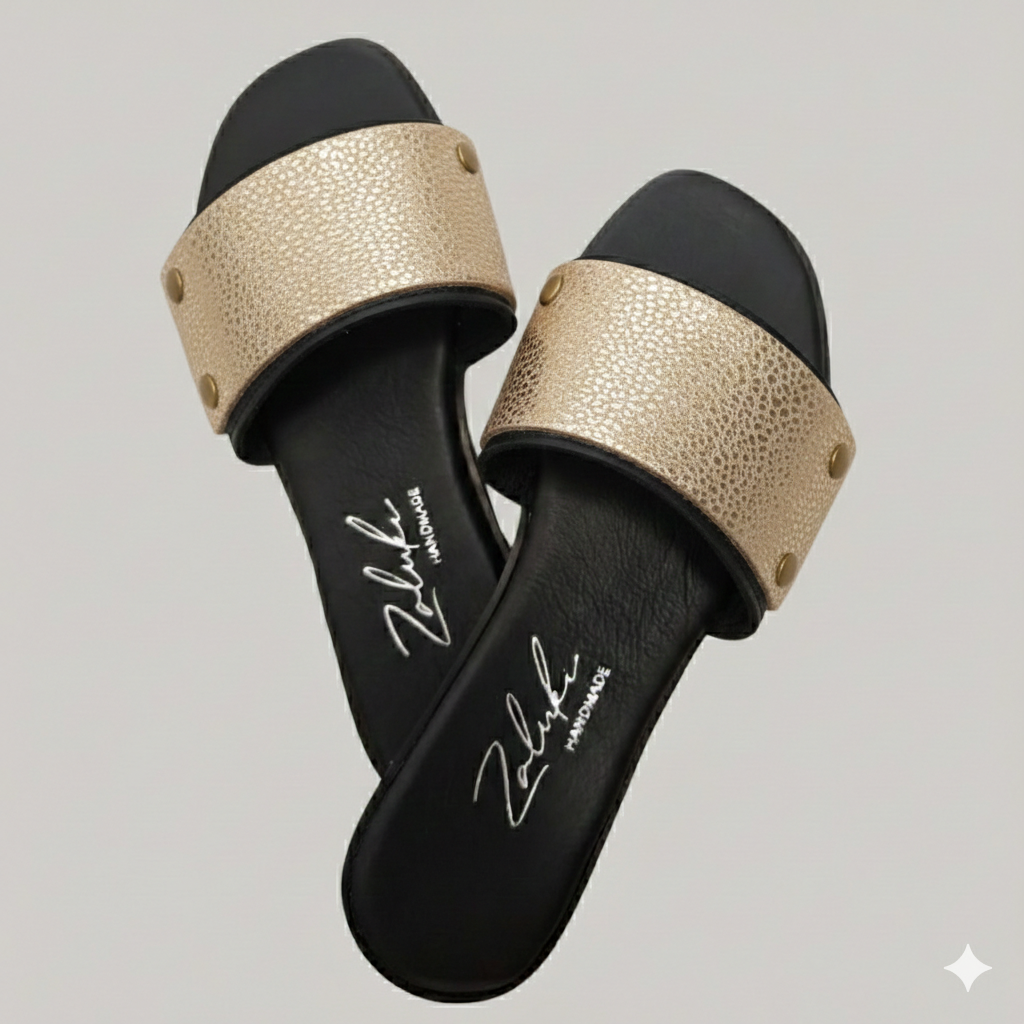 Interchangeable leather sandal
Premium leather switch sandal strap close up