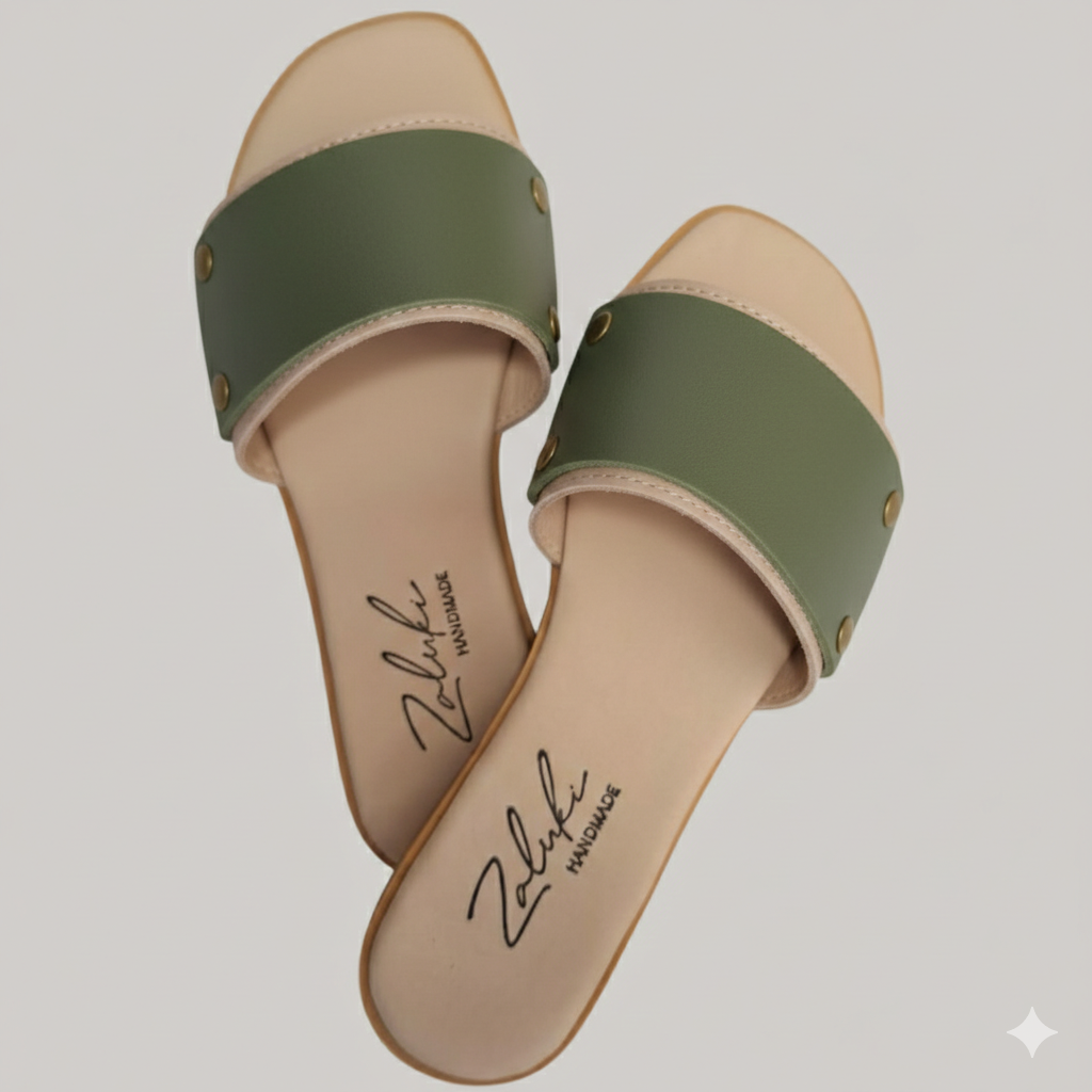 Interchangeable leather sandal
Premium leather switch sandal strap close up