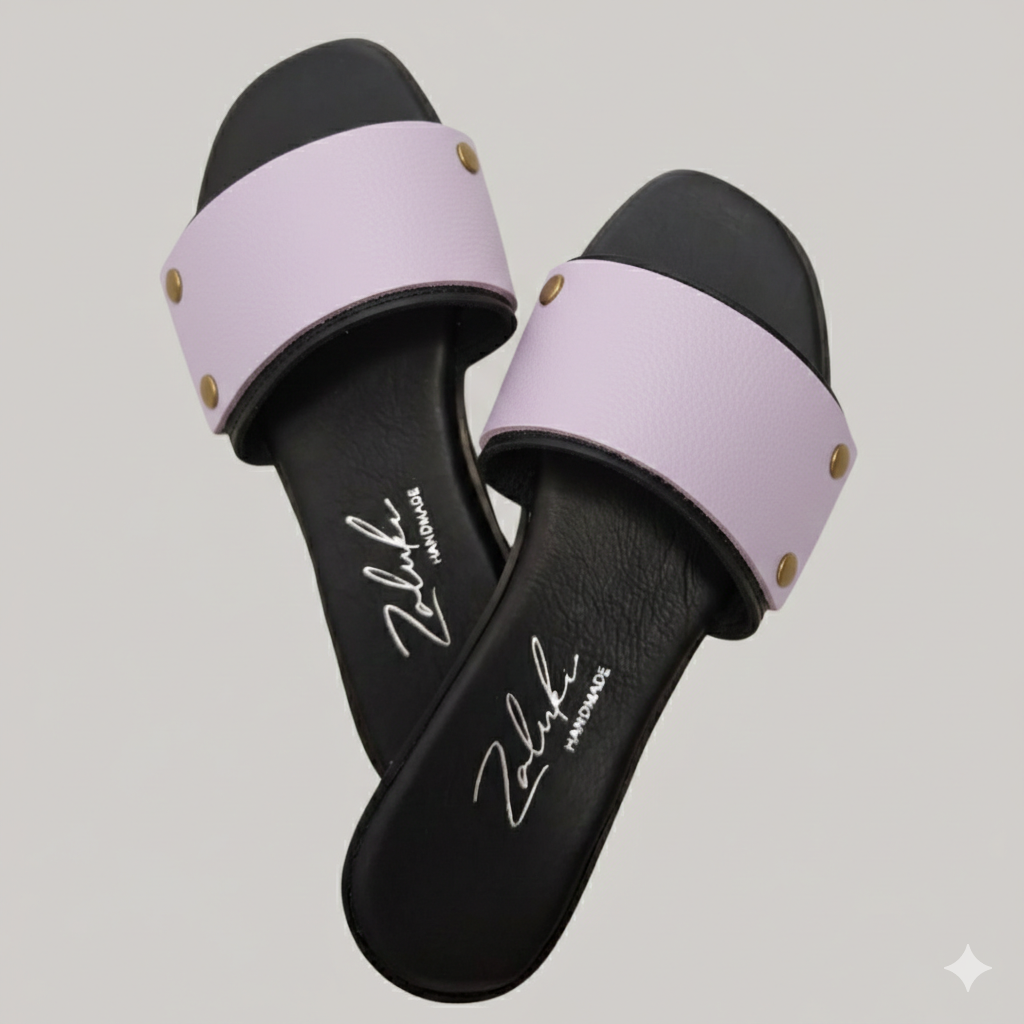 Interchangeable leather sandal
Premium leather switch sandal strap close up