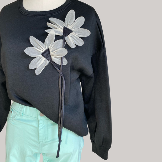 Elane 3D Flower Sweatshirt - Black