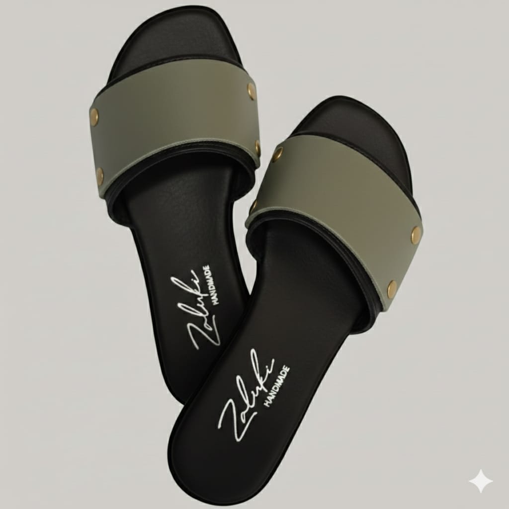 Interchangeable leather sandal
Premium leather switch sandal strap close up