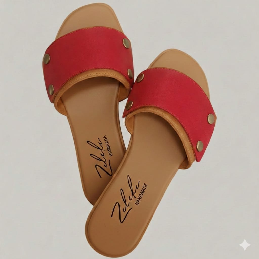 Interchangeable leather sandal
Premium leather switch sandal strap close up